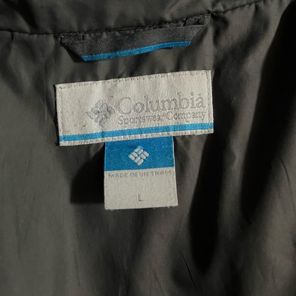Women’s Columbia long jacket Size L removable fur - Picture 7 of 9